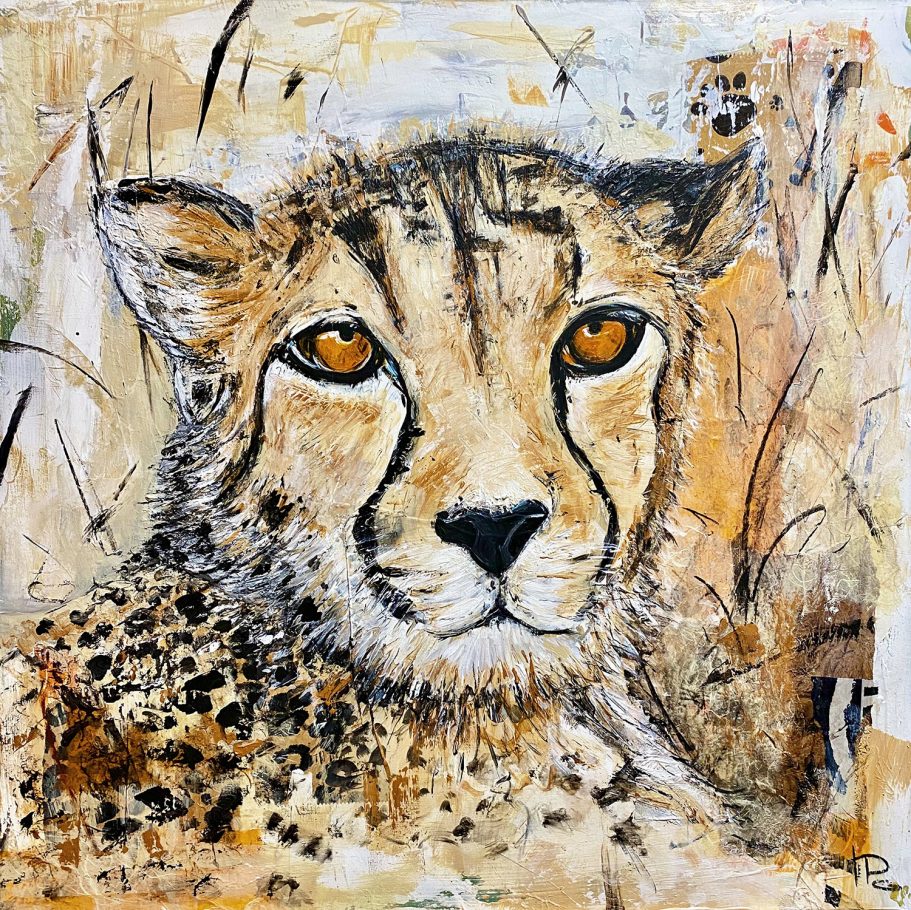 Gepardenkopf | 80x80cm | *verkauft* Porträt eines Geparden mit intensiven, bernsteinfarbenen Augen vor einer abstrakten Hintergrundlandschaft.