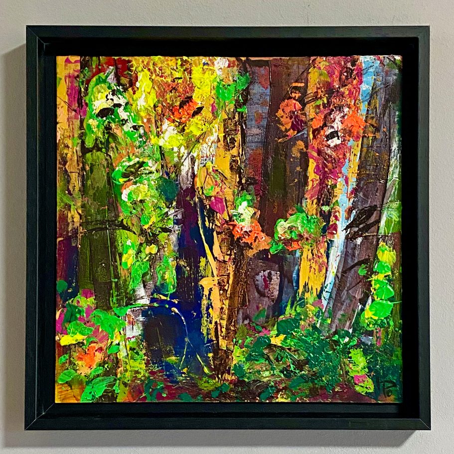 Kleines Waldbild mit Rahmen Nr. 1 | 30x30cm Bunte abstrakte Landschaft mit Bäumen und dichten, lebendigen Pflanzen.